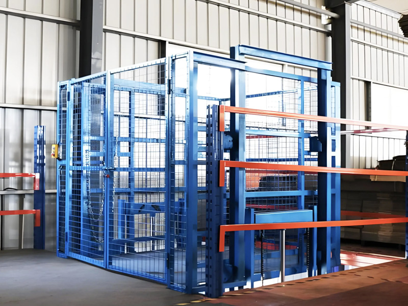 What are the application scenarios of double track freight elevators